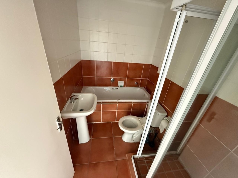 2 Bedroom Property for Sale in Guldenland Western Cape